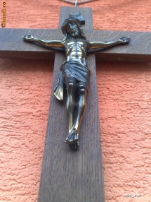 CRUCIFIX FRUMOS foto