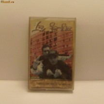 CASETA | LA FAMILIA - Nicaieri nu-i ca acasa  | 1998 - Cat Music (RAR!! DE COLECTIE!!) foto