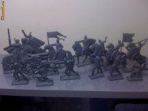 cavaleri teutoni si imperiali taristi plumb cota 1/32 circa 8 cm inaltime au calaretii foarte vechi circa 60 de ani foto