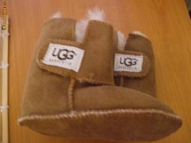 Incaltaminte bebelusi UGG foto