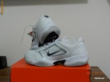VAND ADIDASI NIKE CITY COURT III MARIMEA 42 ORIGINALI foto