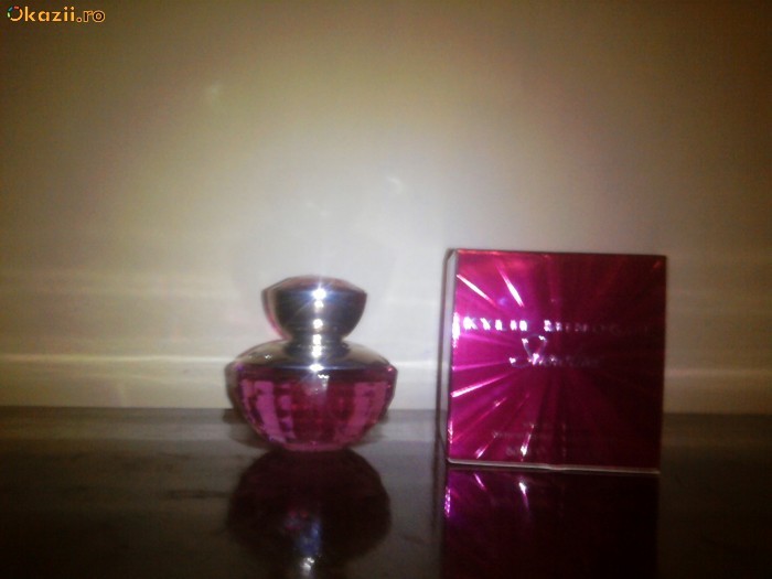 Parfum Dama - Kylie Minogue Showtime - 50ml foto mare