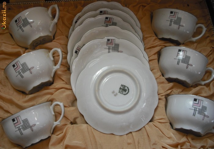 CESTI CAFEA VECHI LA CUTIE ,NEFOLOSITE foto mare