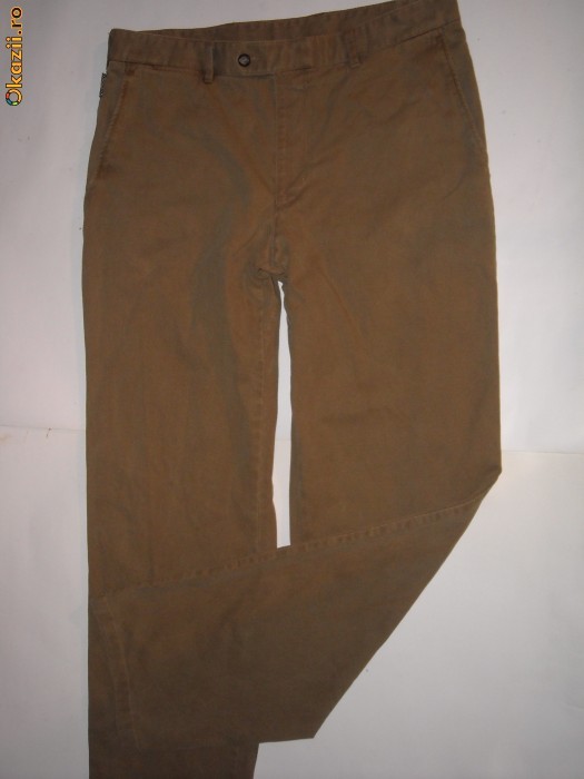 pantaloni  BURBERRY foto mare
