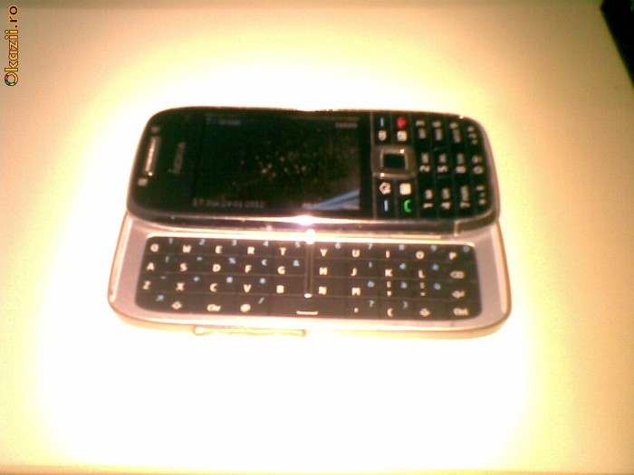Nokia E75 foto mare