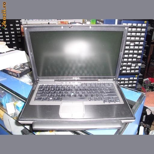 Laptop DELL Latitude D630 foto mare