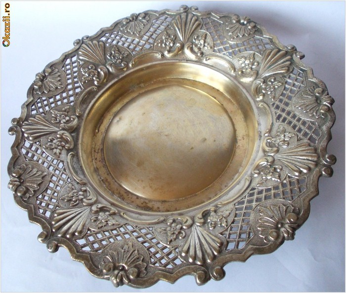 FRUCTIERA   veche, excelent ornamentata, metal argintat foto mare