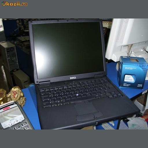 Laptop DELL Latitude C600 foto mare